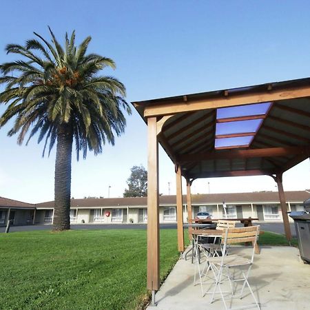 Golden Palms Motel Geelong Bagian luar foto