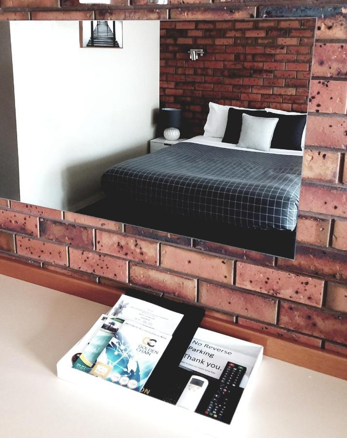 Golden Palms Motel Geelong Bagian luar foto